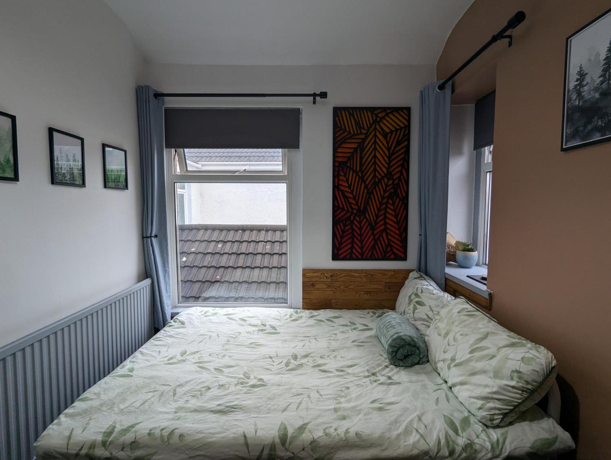 R3 - Cozy Small Double - City & Beach Access, Wifi, Free Parking - Self Catering سوانسي المظهر الخارجي الصورة